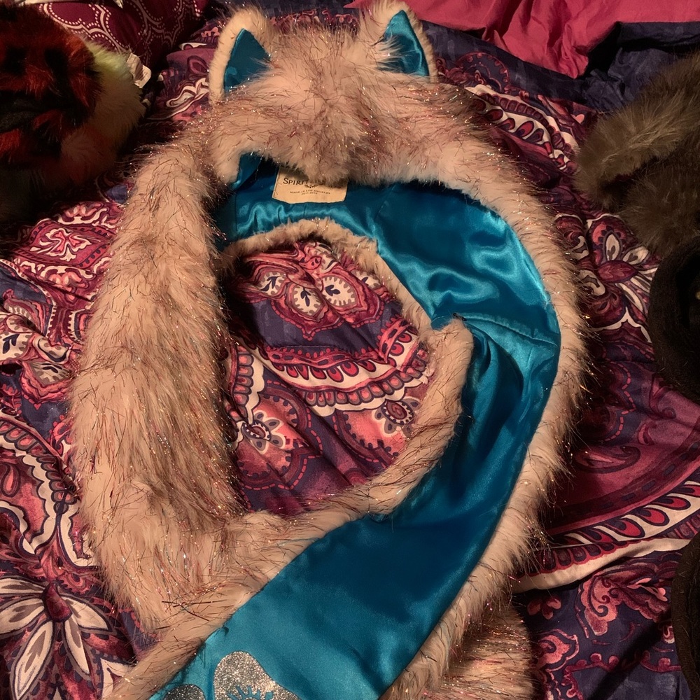 Sparkly Spirithood glitter wolf!